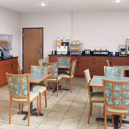 Days Inn & Suites By Wyndham Of Morris Eksteriør bilde