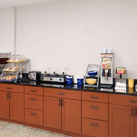 Days Inn & Suites By Wyndham Of Morris Eksteriør bilde