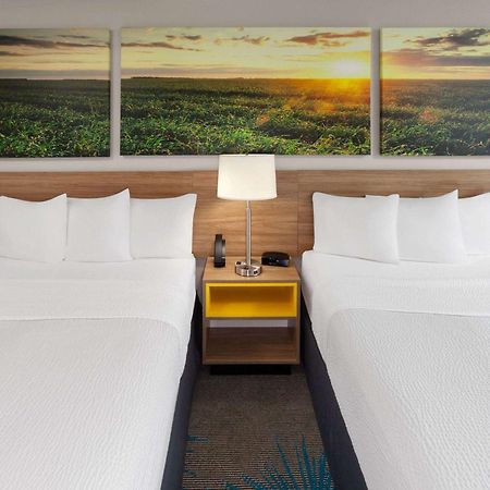 Days Inn & Suites By Wyndham Of Morris Eksteriør bilde