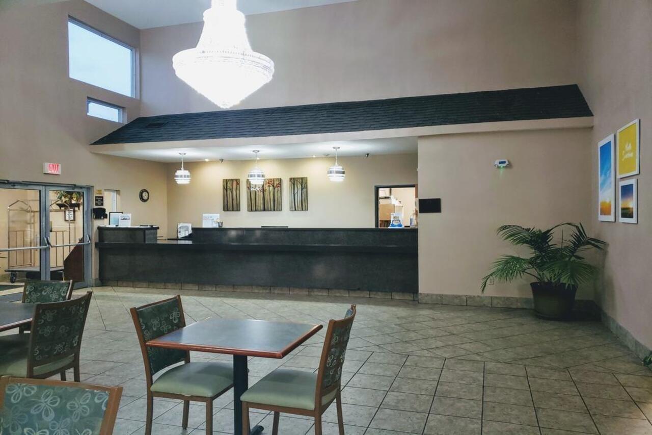 Days Inn & Suites By Wyndham Of Morris Eksteriør bilde