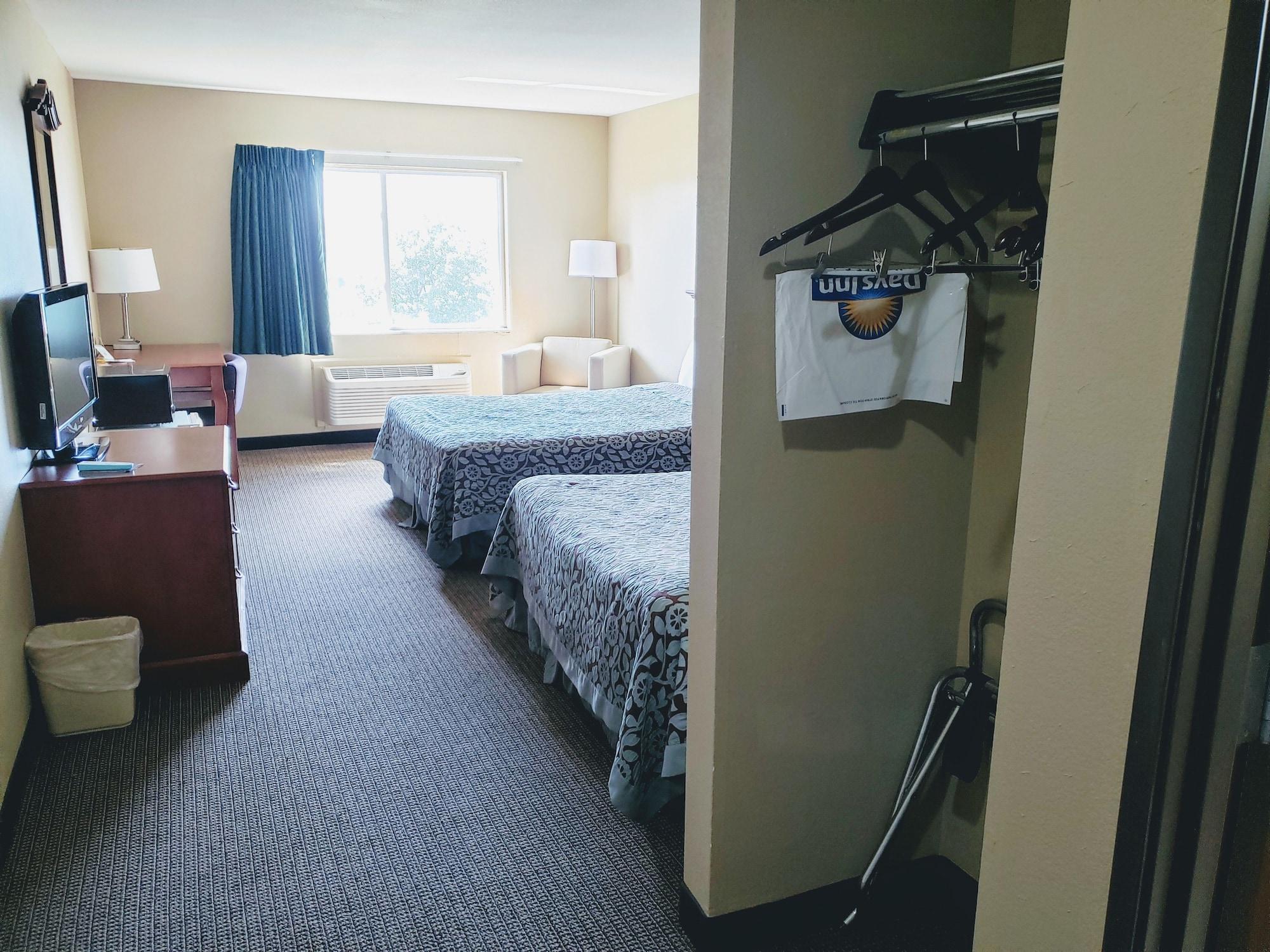 Days Inn & Suites By Wyndham Of Morris Eksteriør bilde
