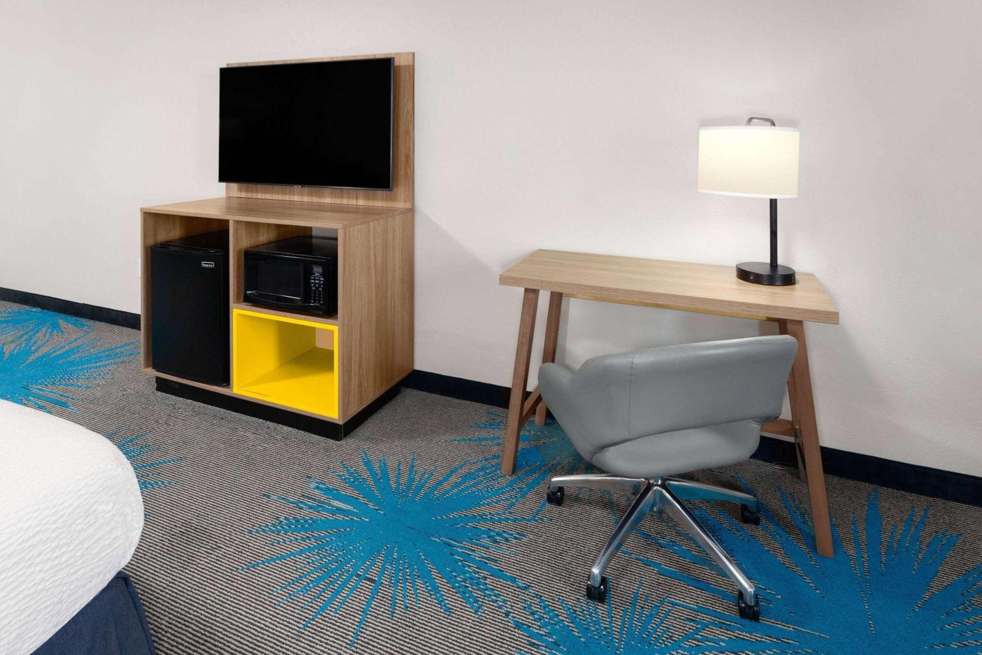 Days Inn & Suites By Wyndham Of Morris Eksteriør bilde