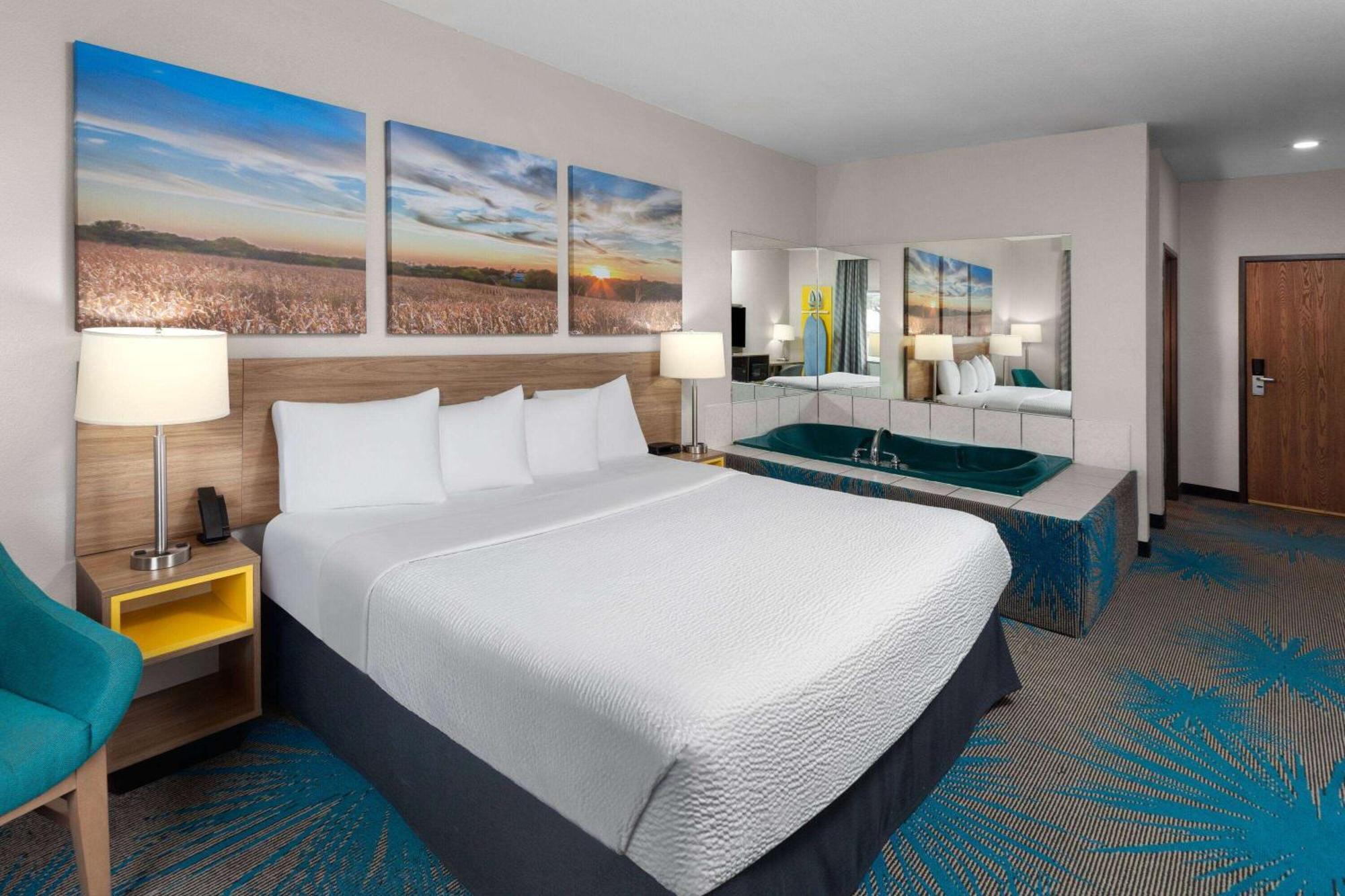 Days Inn & Suites By Wyndham Of Morris Eksteriør bilde