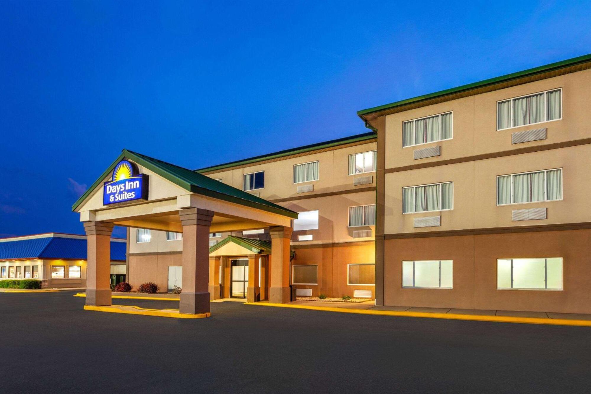 Days Inn & Suites By Wyndham Of Morris Eksteriør bilde