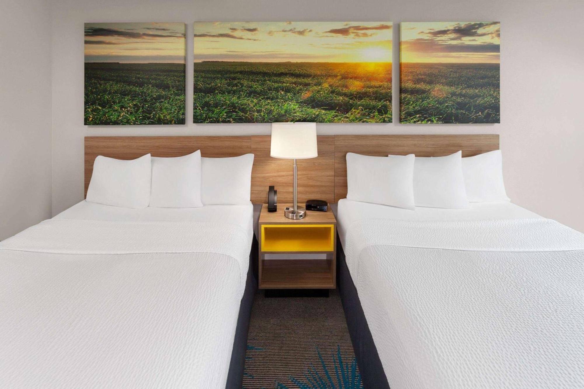 Days Inn & Suites By Wyndham Of Morris Eksteriør bilde