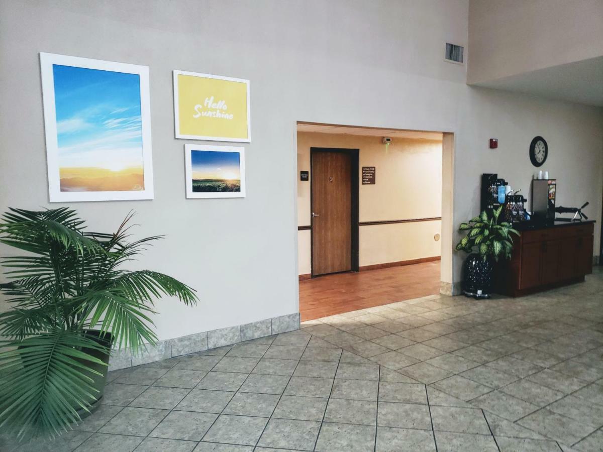 Days Inn & Suites By Wyndham Of Morris Eksteriør bilde